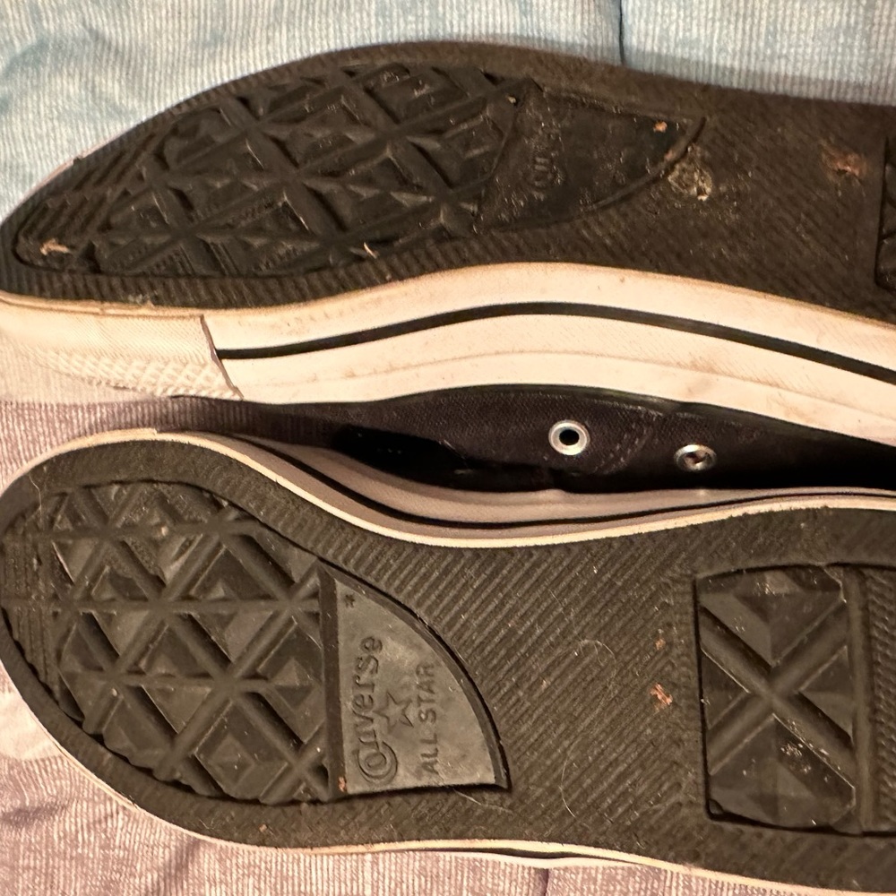 Converse - Picture 2 of 2